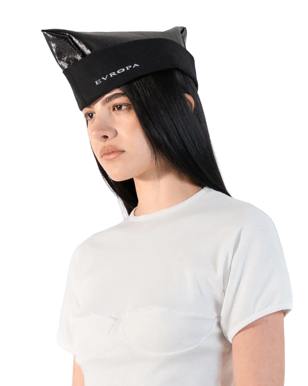 GLOSSY HAT IN BLACK